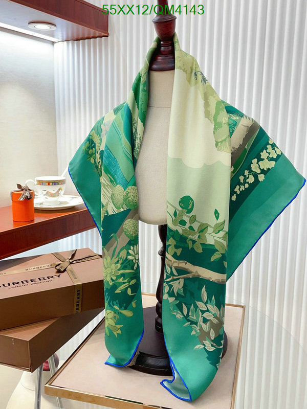 Scarf-Burberry Code: QM4143 $: 55USD