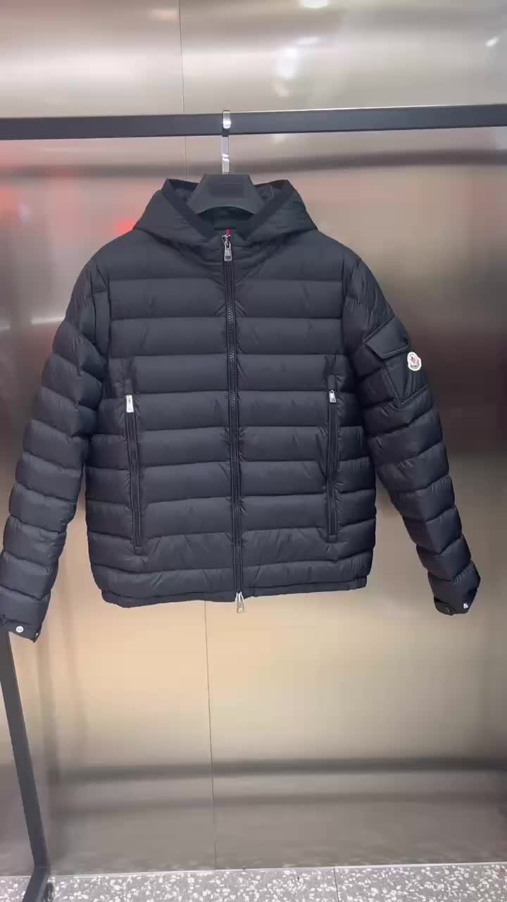 Down jacket Men-Moncler Code: QC2743 $: 155USD