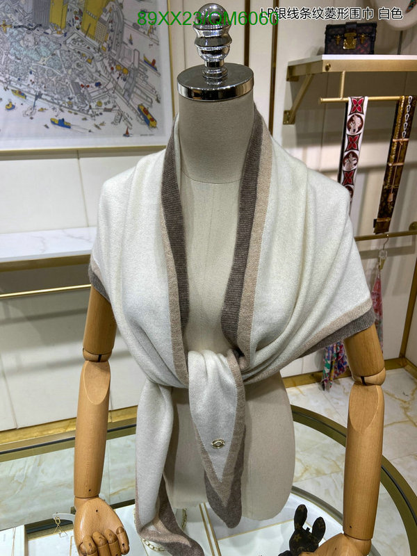 Scarf-Loro Piana Code: QM6060 $: 89USD