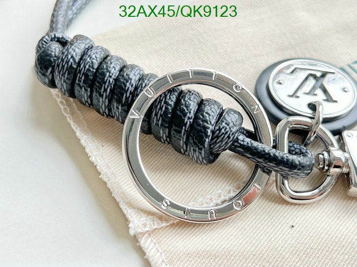 Key pendant-LV Code: QK9123 $: 32USD