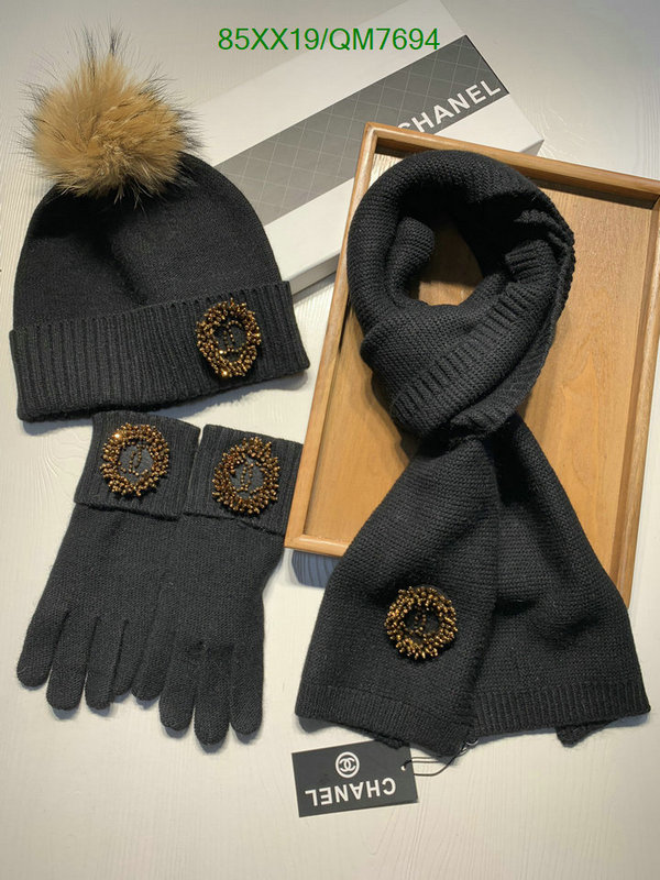 Scarf-Chanel Code: QM7694 $: 85USD