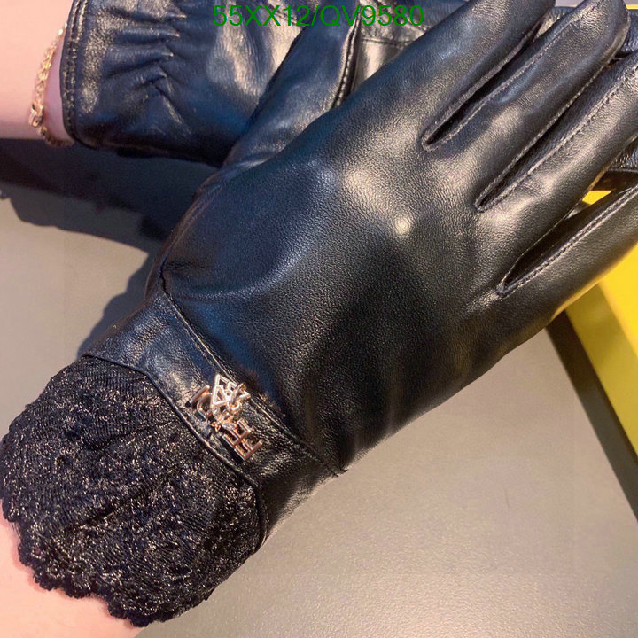 Gloves-Fendi Code: QV9580 $: 55USD