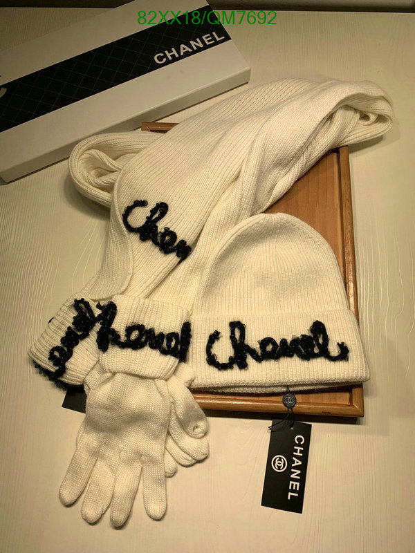 Scarf-Chanel Code: QM7692 $: 82USD