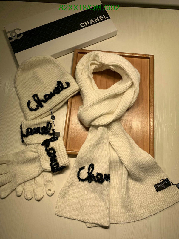 Scarf-Chanel Code: QM7692 $: 82USD