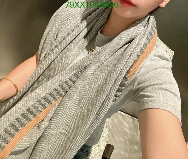 Scarf-Chanel Code: UM961 $: 79USD