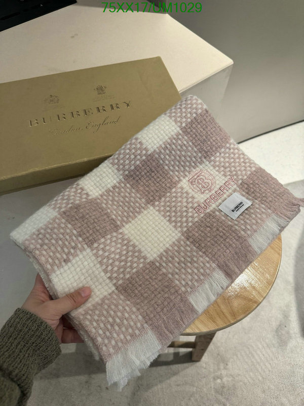 Scarf-Burberry Code: UM1029 $: 75USD