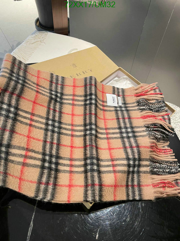 Scarf-Burberry Code: UM32 $: 72USD