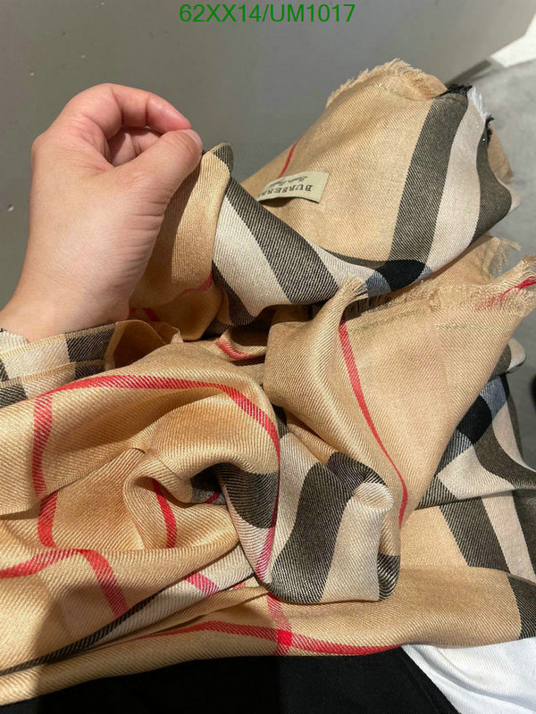 Scarf-Burberry Code: UM1017 $: 62USD