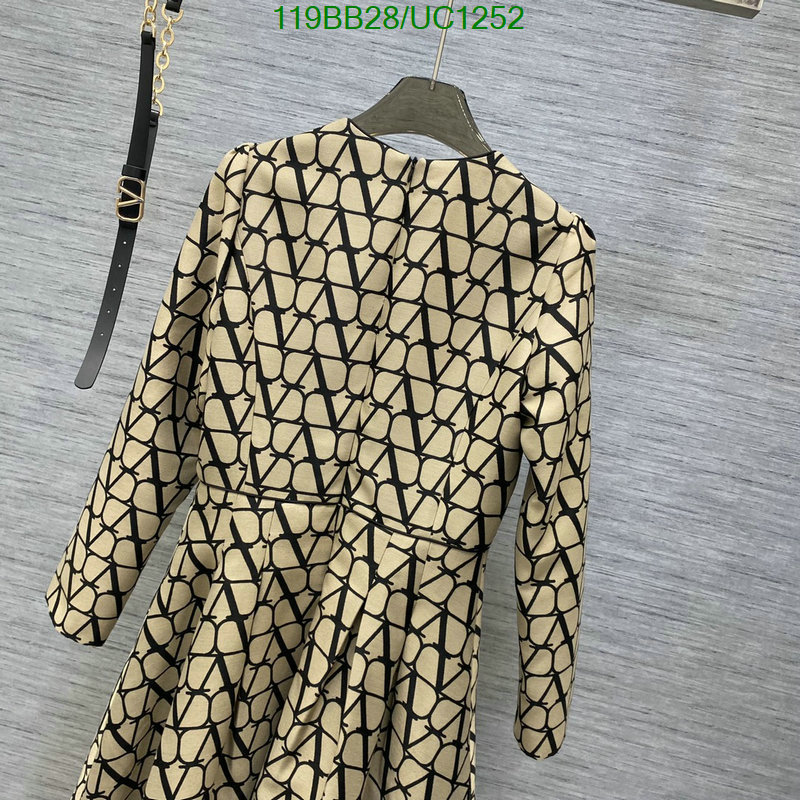 Clothing-Valentino Code: UC1252 $: 119USD