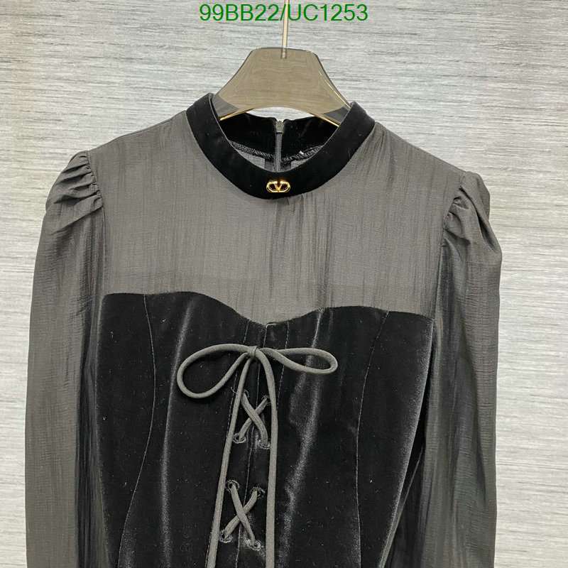 Clothing-Valentino Code: UC1253 $: 99USD