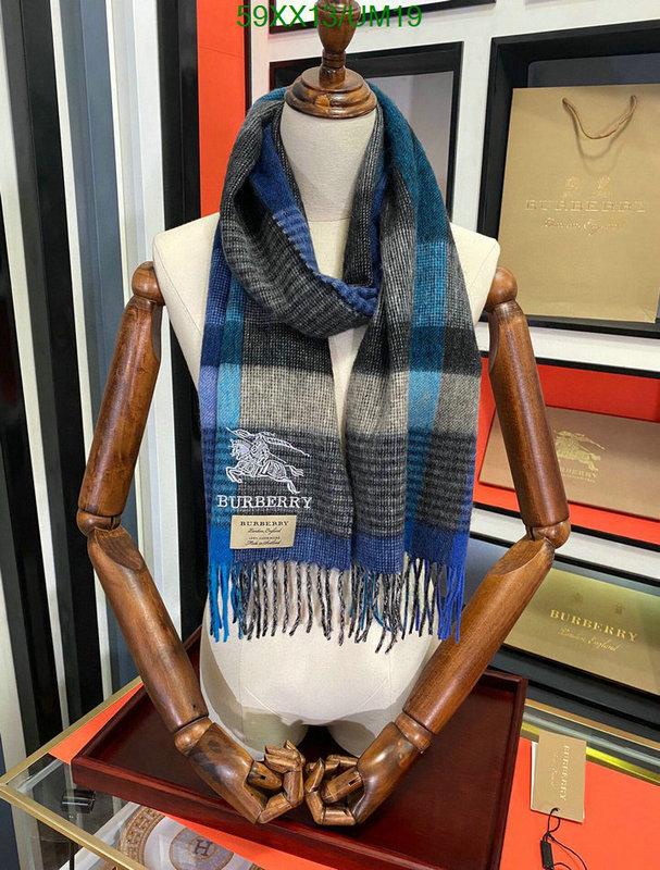 Scarf-Burberry Code: UM19 $: 59USD