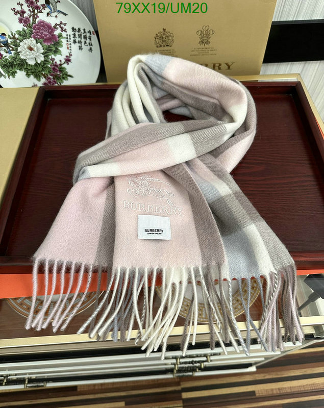 Scarf-Burberry Code: UM20 $: 79USD