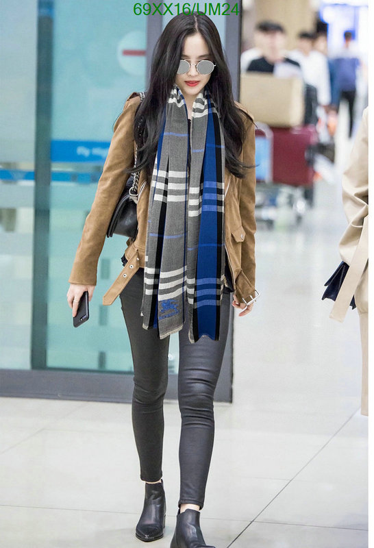 Scarf-Burberry Code: UM24 $: 69USD