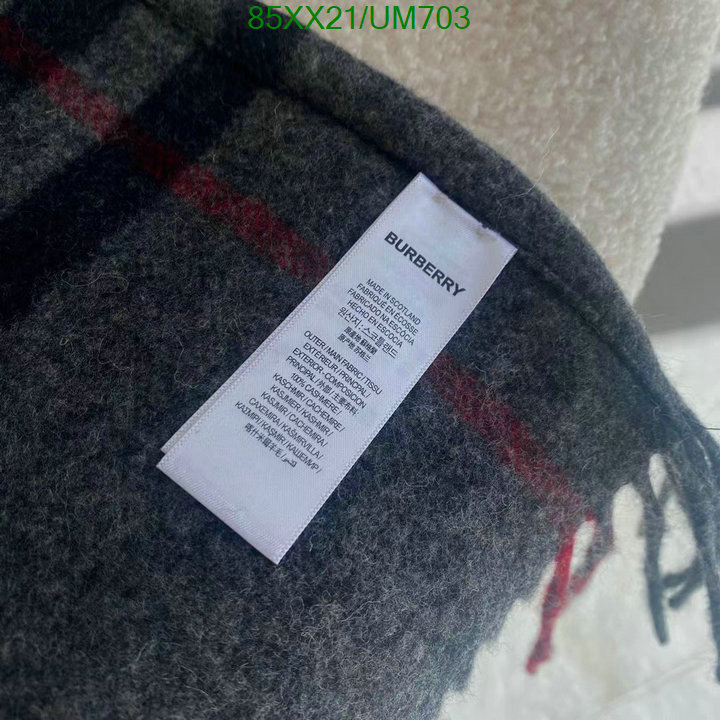 Scarf-Burberry Code: UM703 $: 85USD