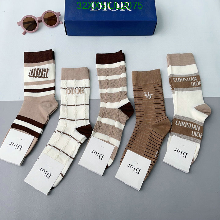 Sock-Dior Code: UL2075 $: 32USD