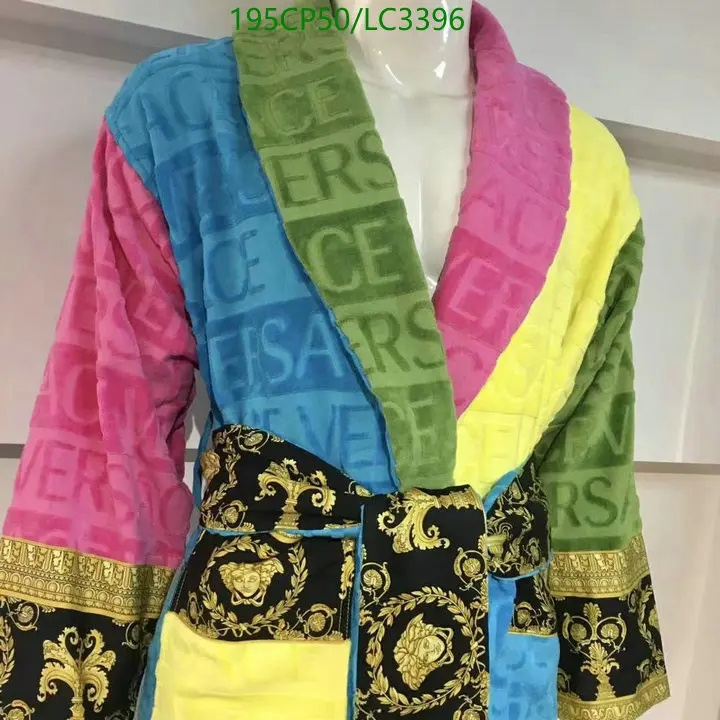 Clothing-Versace Code: LC3396