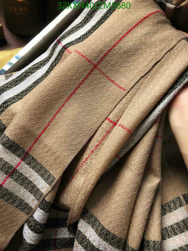 Scarf-Burberry Code: ZM5680 $: 32USD