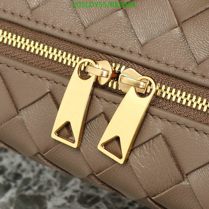 BV Bag-(Mirror)-Diagonal- Code: RB3834 $: 205USD