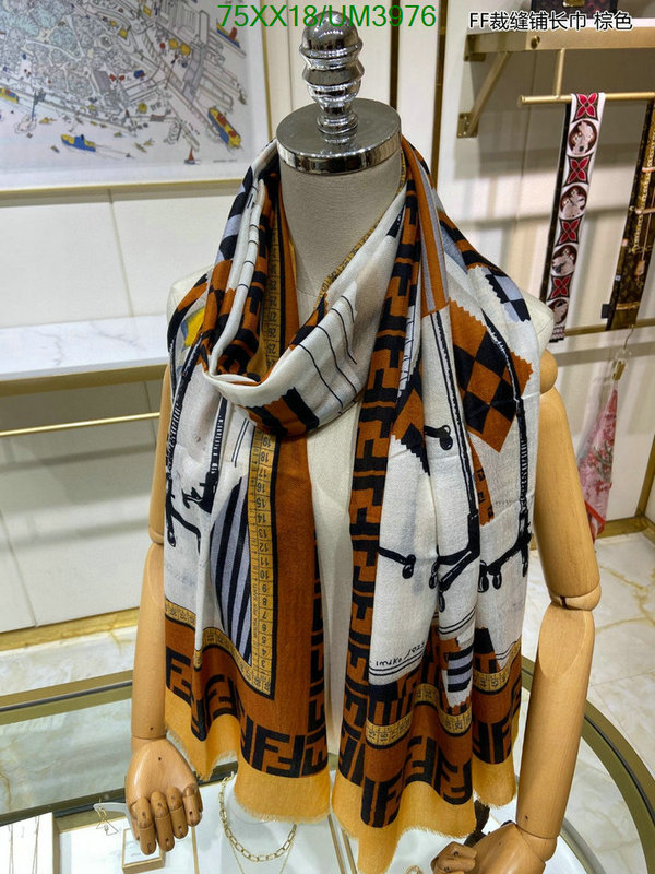 Scarf-Fendi Code: UM3976 $: 75USD