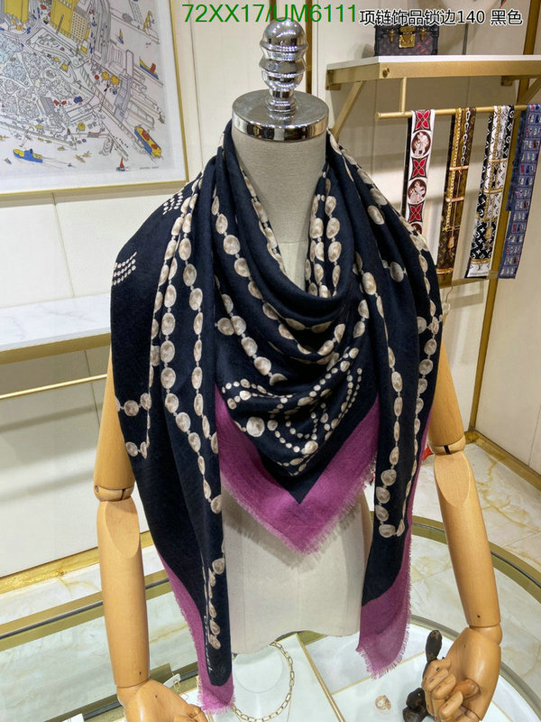 Scarf-Chanel Code: UM6111 $: 72USD