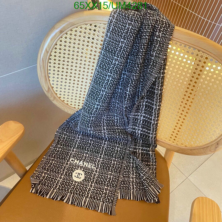 Scarf-Chanel Code: UM4281 $: 65USD