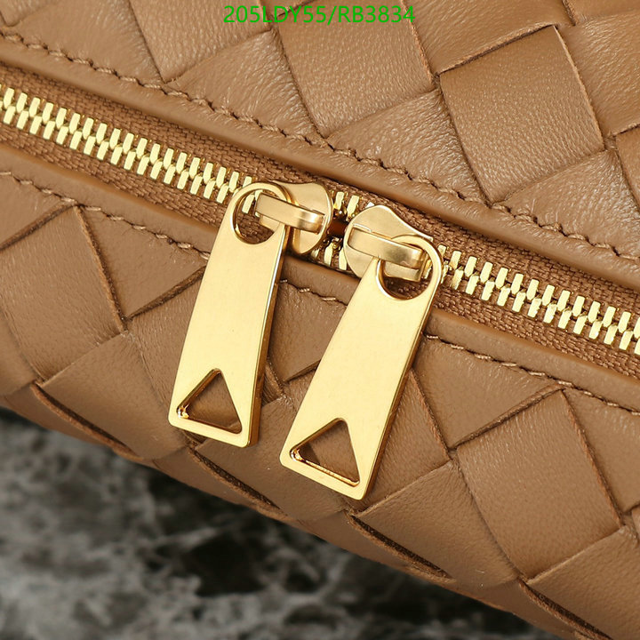 BV Bag-(Mirror)-Diagonal- Code: RB3834 $: 205USD