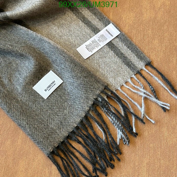 Scarf-Burberry Code: UM3971 $: 99USD