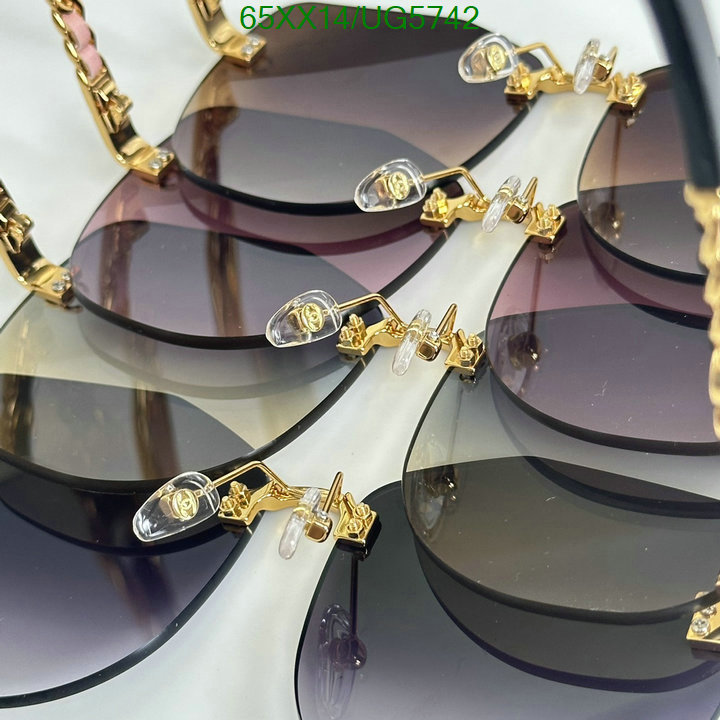 Glasses-Chanel Code: UG5742 $: 65USD