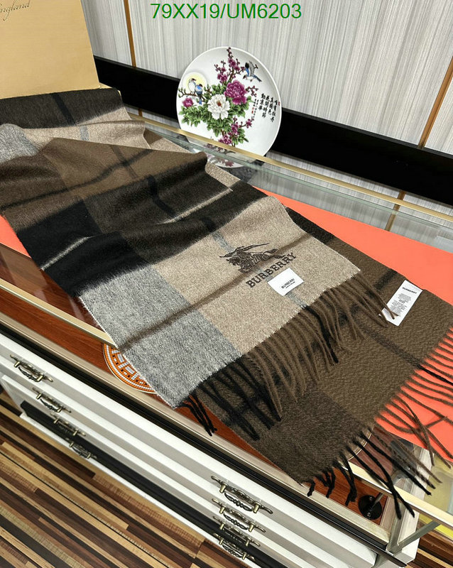 Scarf-Burberry Code: UM6203 $: 79USD