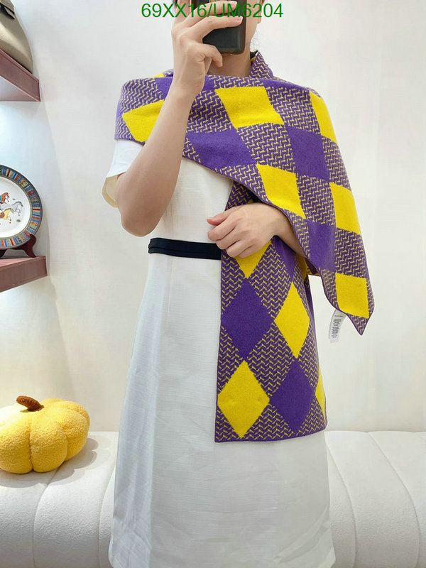 Scarf-Burberry Code: UM6204 $: 69USD