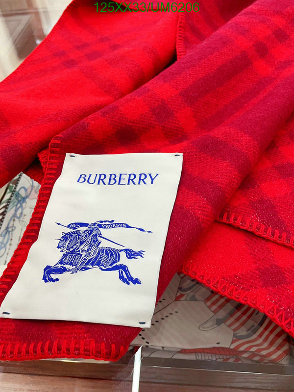 Scarf-Burberry Code: UM6206 $: 125USD