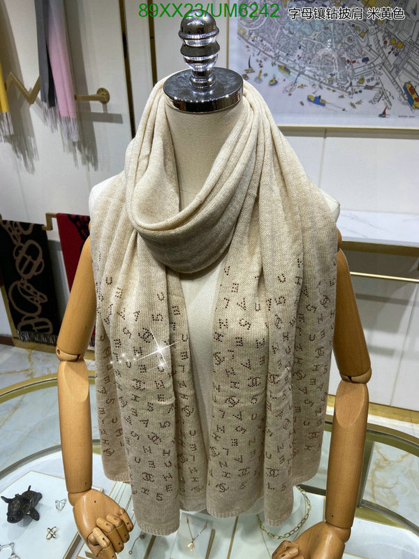 Scarf-Chanel Code: UM6242 $: 89USD