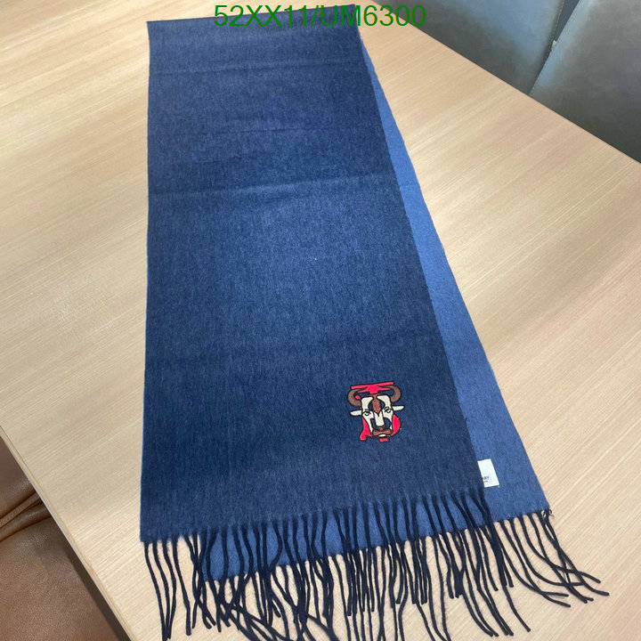 Scarf-Burberry Code: UM6300 $: 52USD