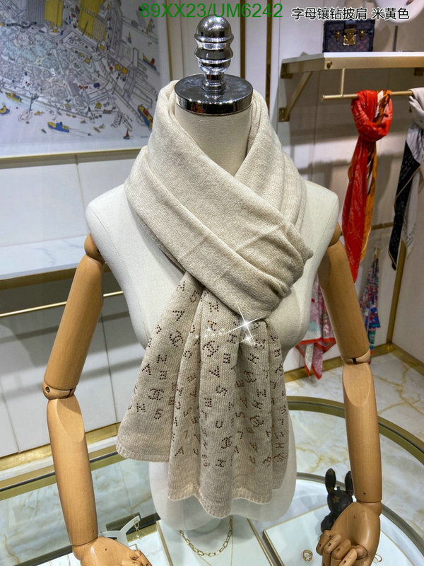 Scarf-Chanel Code: UM6242 $: 89USD