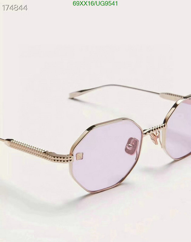 Glasses-Valentino Code: UG9541 $: 69USD