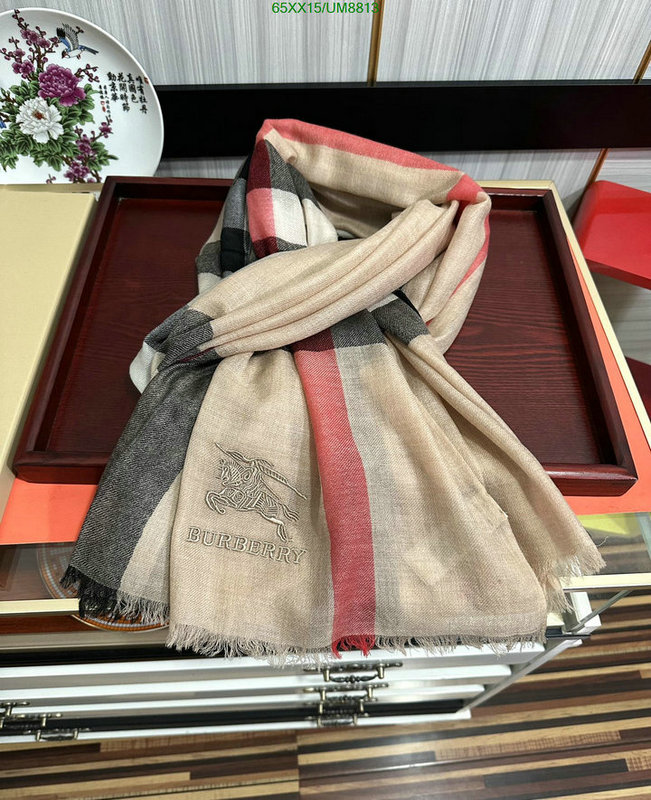 Scarf-Burberry Code: UM8813 $: 65USD