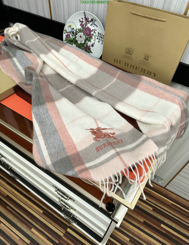 Scarf-Burberry Code: UM8812 $: 79USD