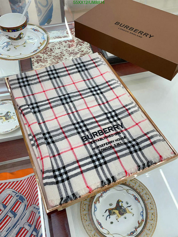 Scarf-Burberry Code: UM8814 $: 55USD