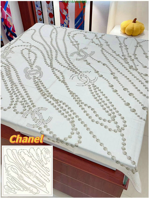 Scarf-Chanel Code: UM8669 $: 75USD