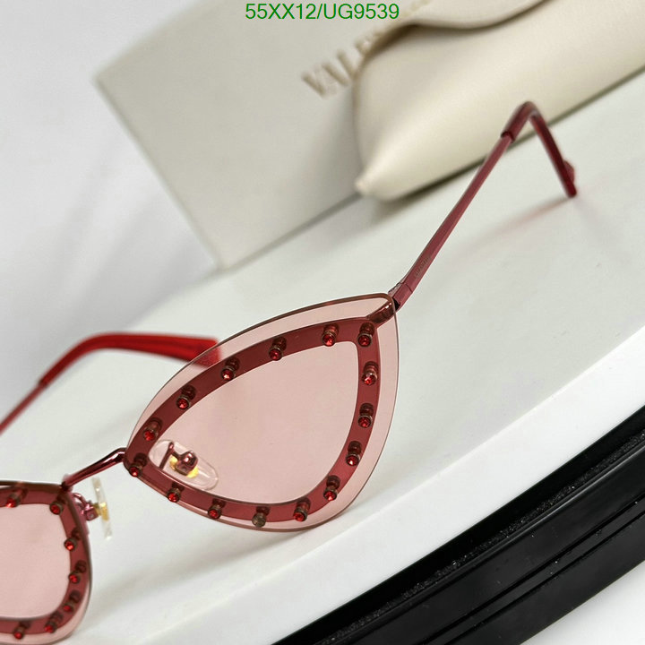 Glasses-Valentino Code: UG9539 $: 55USD