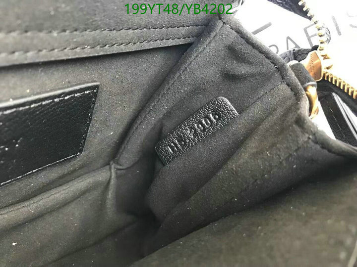 Givenchy Bag-(Mirror)-Diagonal- Code: YB4202 $: 199USD