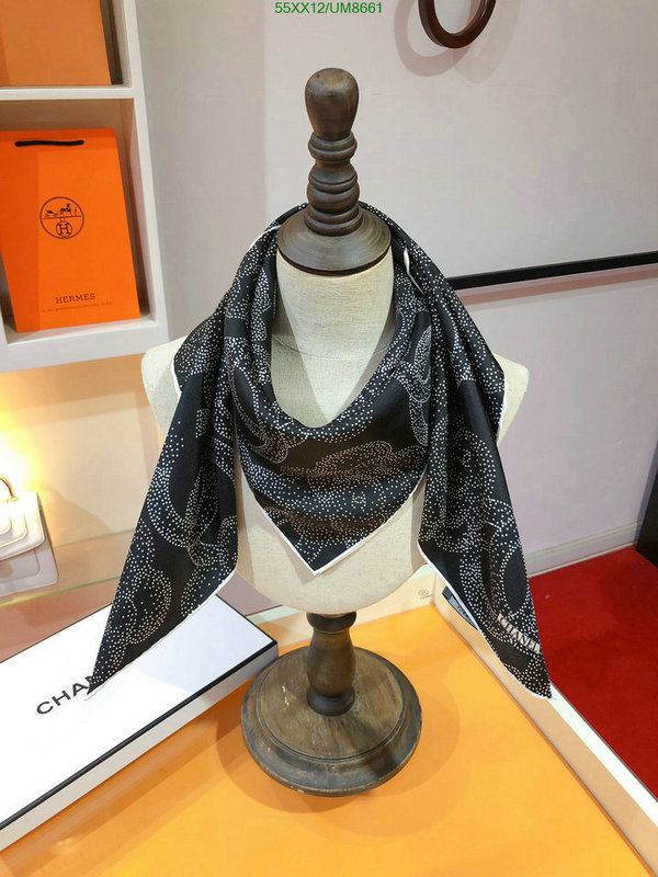 Scarf-Chanel Code: UM8661 $: 55USD