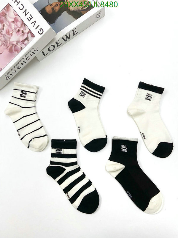 Sock-Miu Miu Code: UL8480 $: 29USD