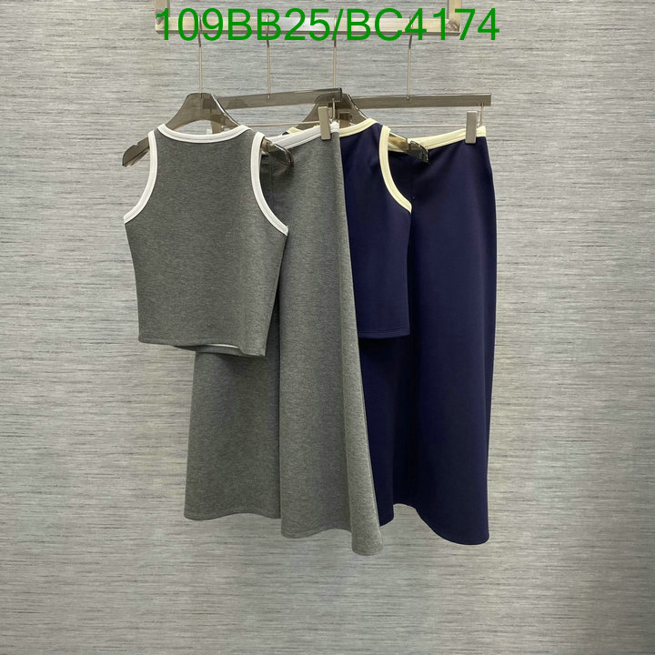 Clothing-Valentino Code: BC4174 $: 109USD