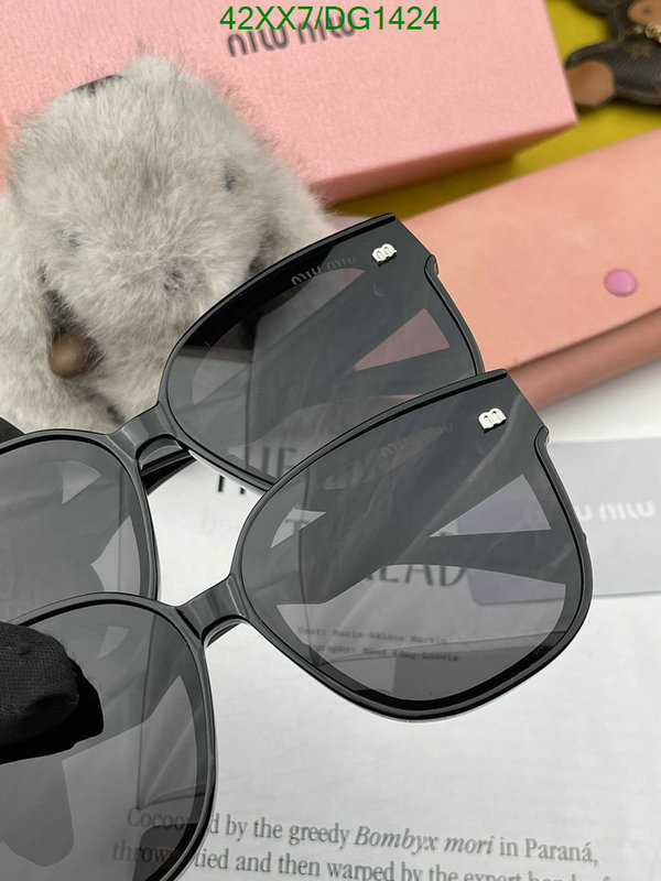 Glasses-MiuMiu Code: DG1424 $: 42USD