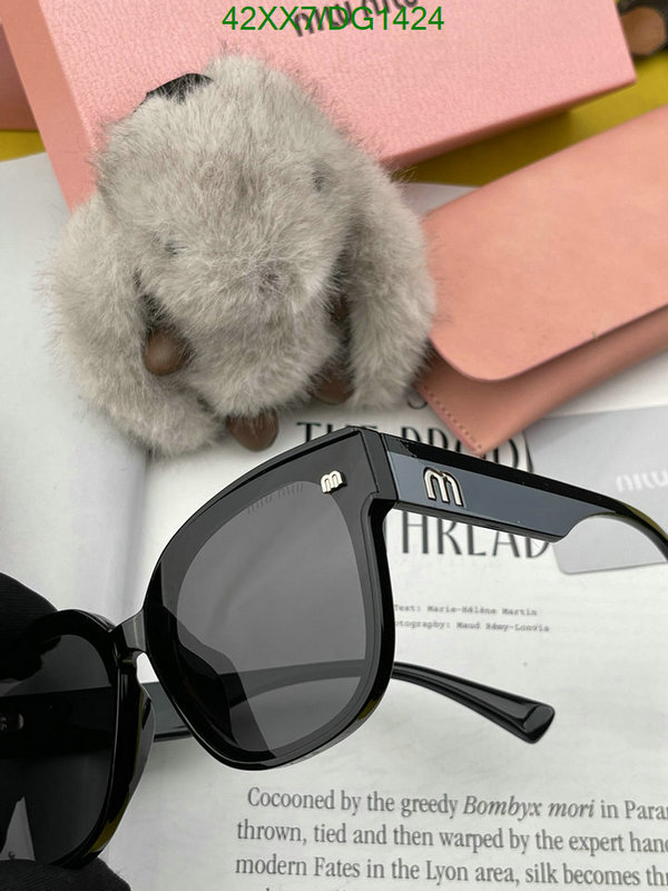 Glasses-MiuMiu Code: DG1424 $: 42USD