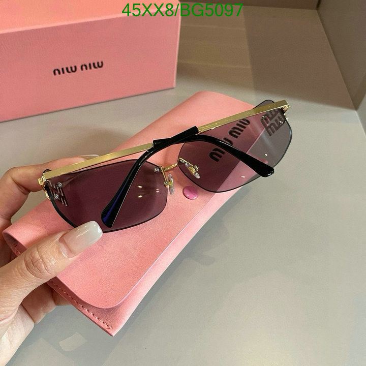 Glasses-MiuMiu Code: BG5097 $: 45USD