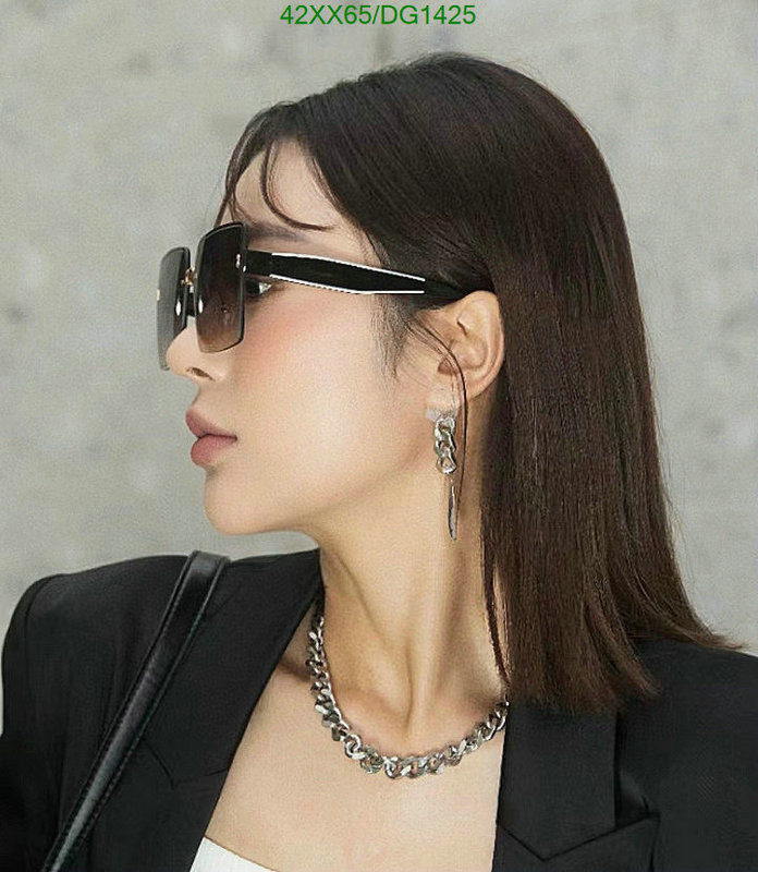 Glasses-MiuMiu Code: DG1425 $: 42USD