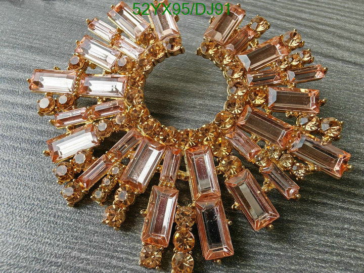 Jewelry-Amina Muaddi Code: DJ91 $: 52USD