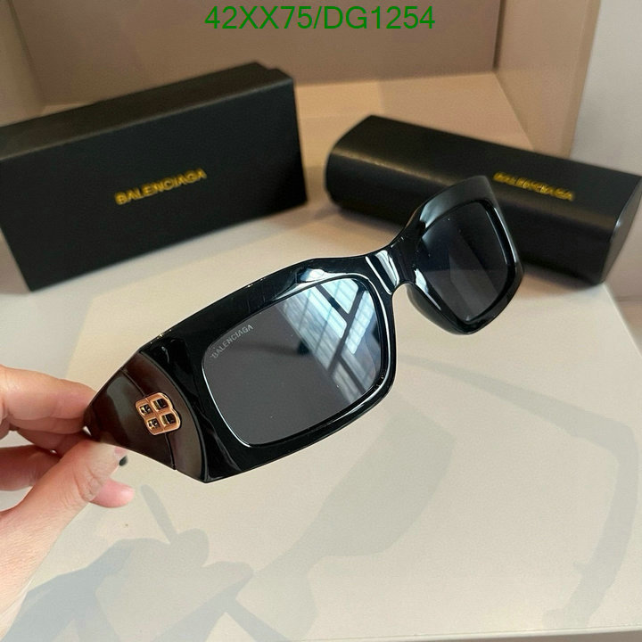 Glasses-Balenciaga Code: DG1254 $: 42USD